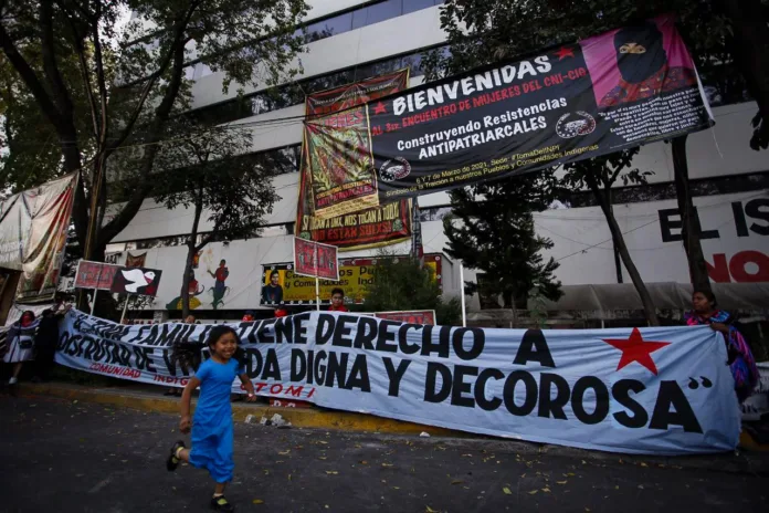 photo_5017427151225466066_y Autoridades de la CDMX se niegan al diálogo con la comunidad Otomí