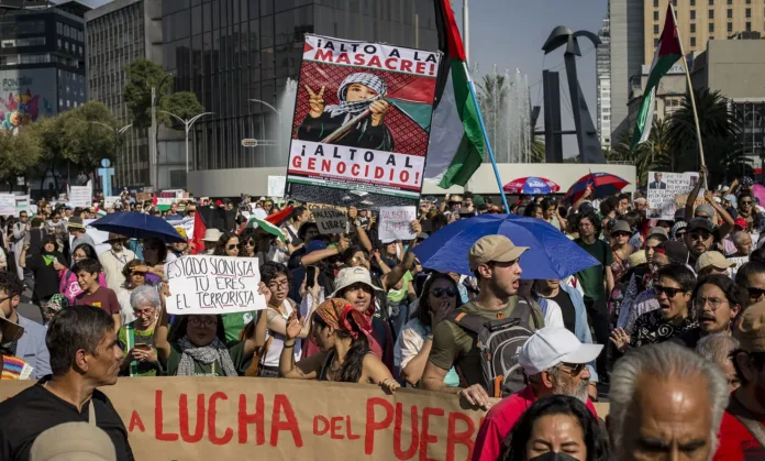 photo_5598050461278119872_w Miles se movilizan en la CDMX en apoyo a Palestina y exigen un alto al conflicto en Gaza