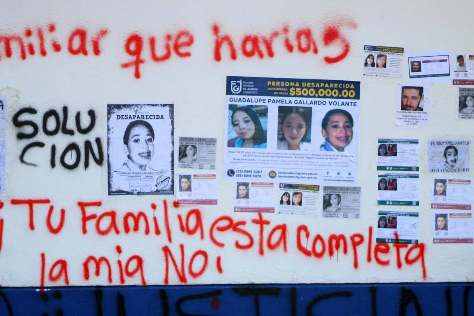 A 6 años de la desaparición de Pamela Gallardo familiares se manifestaron a las afueras de la Fiscalía CDMX