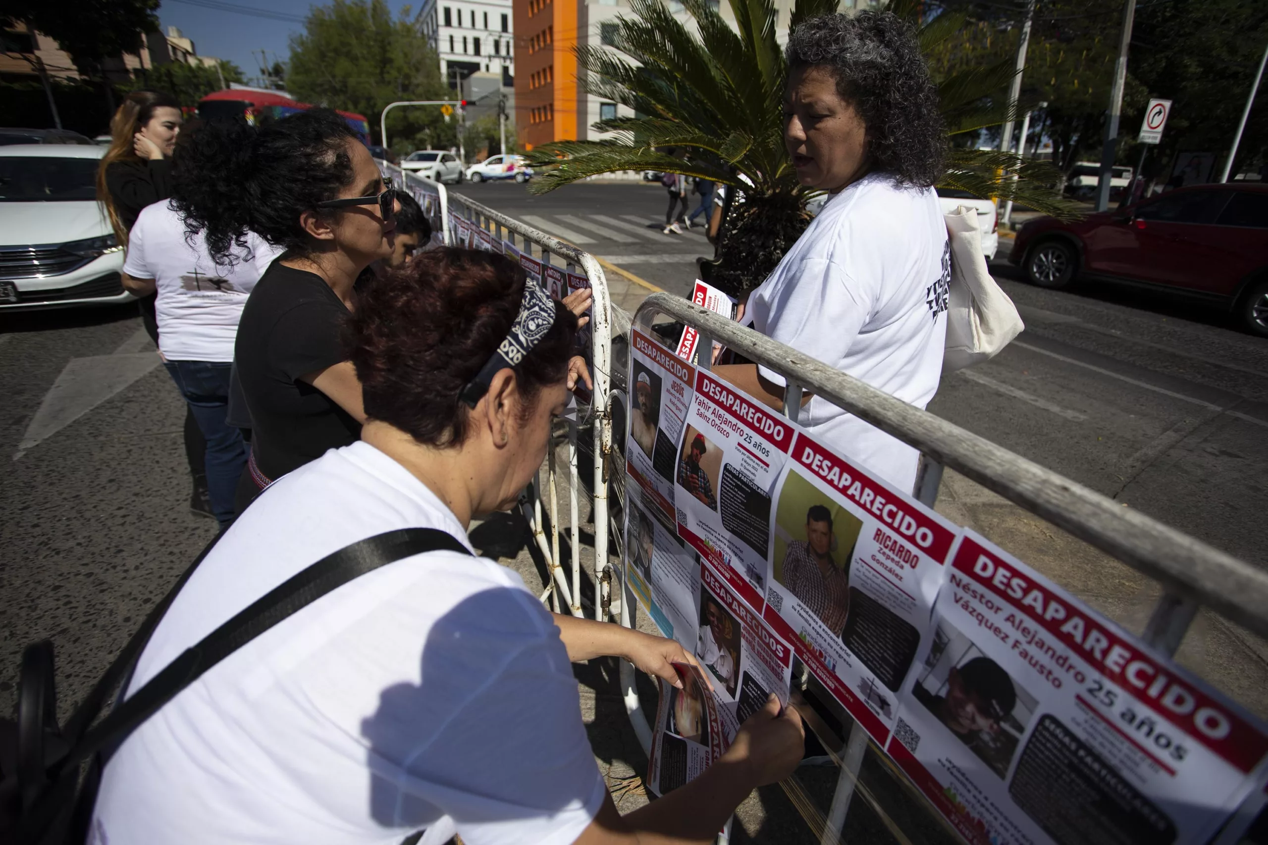 En FIL Guadalajara, el Colectivo Luz de Esperanza llamó a realizar acciones claras ante la crisis de desapariciones