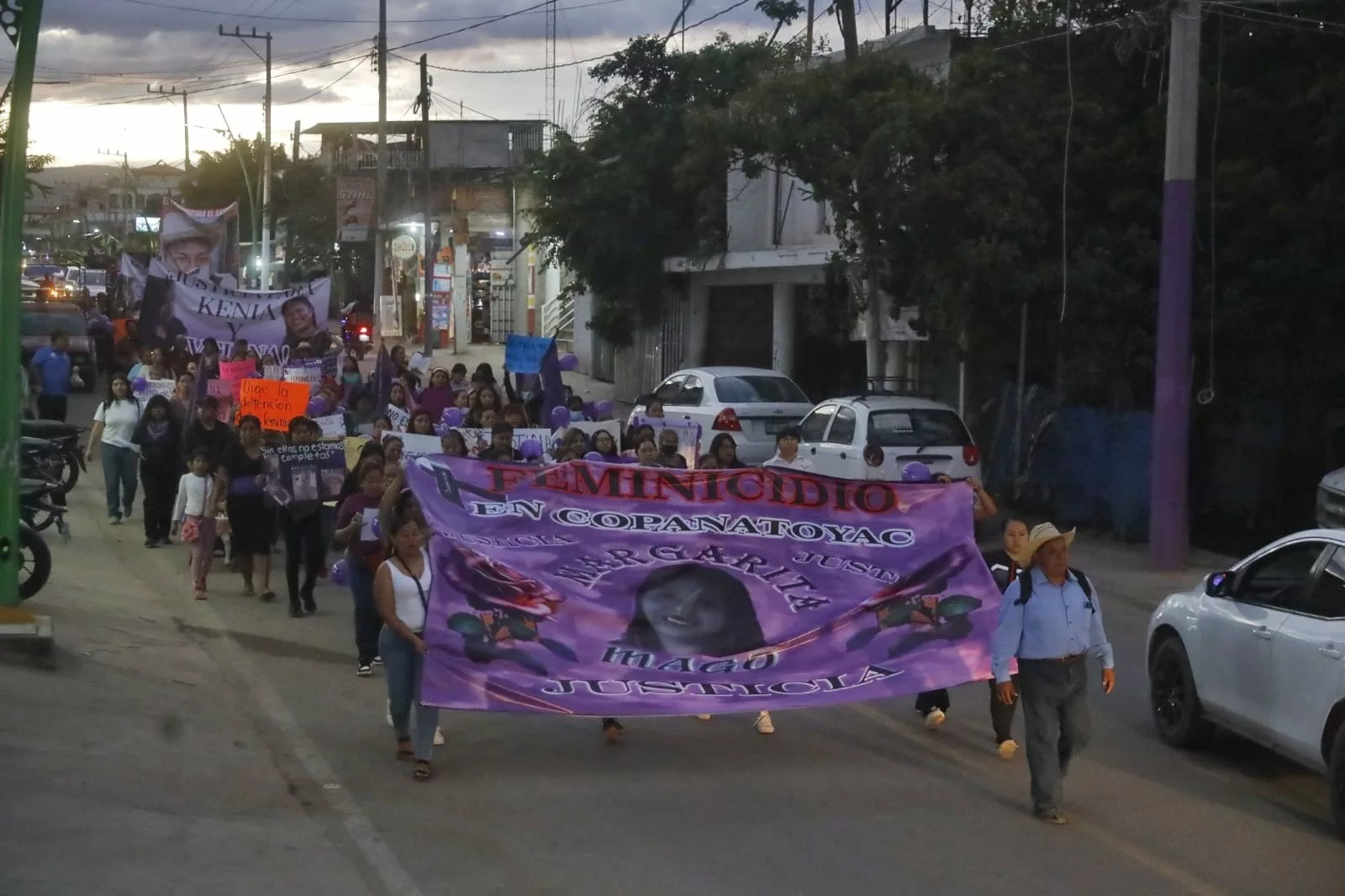 En Tlapa, Guerrero, un mar de voces exige justicia por las mujeres y niñas asesinadas en Copanatoyac.
