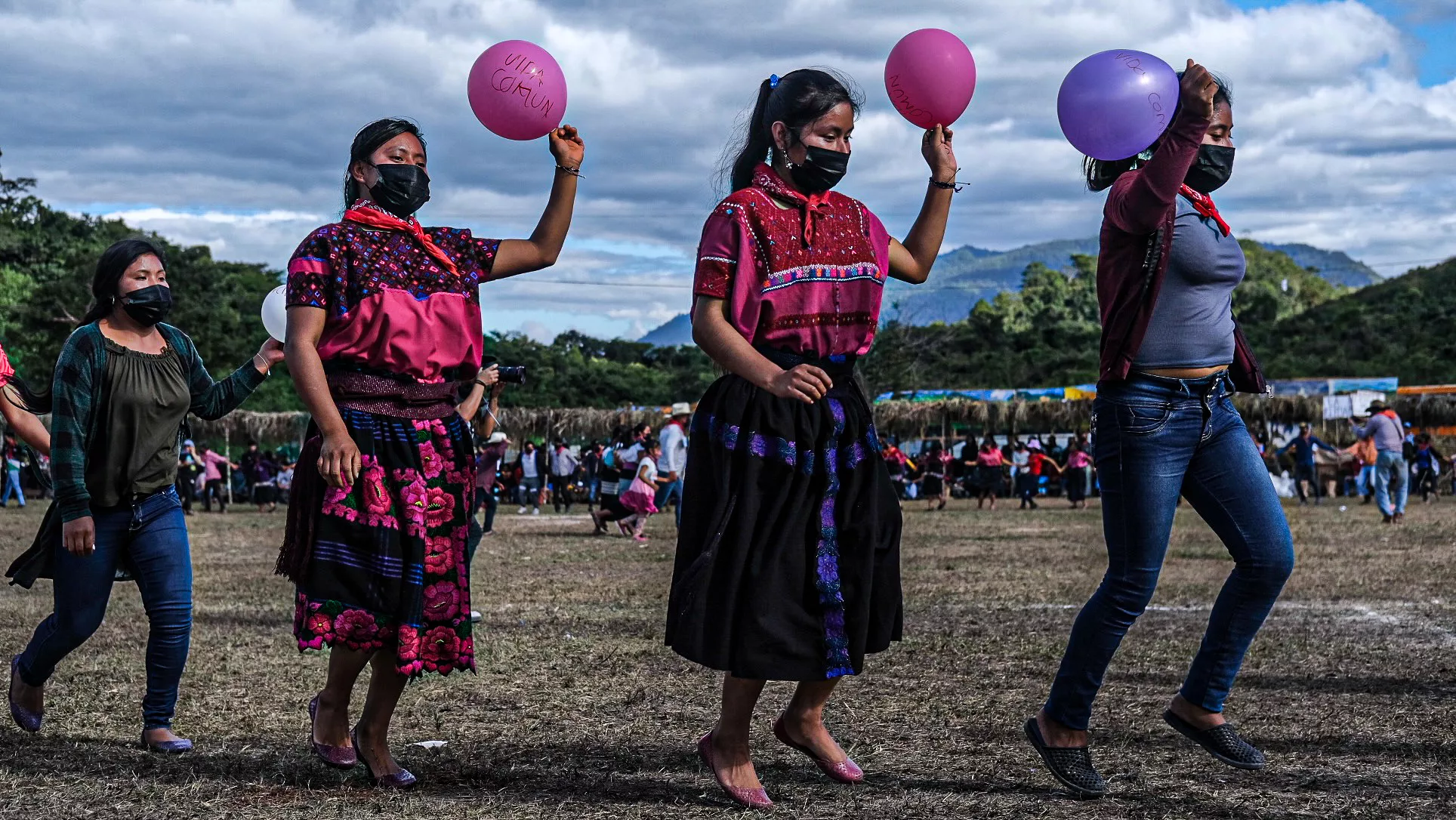 Entre nubes y rebeliones: Crónica de un viaje a los territorios zapatistas