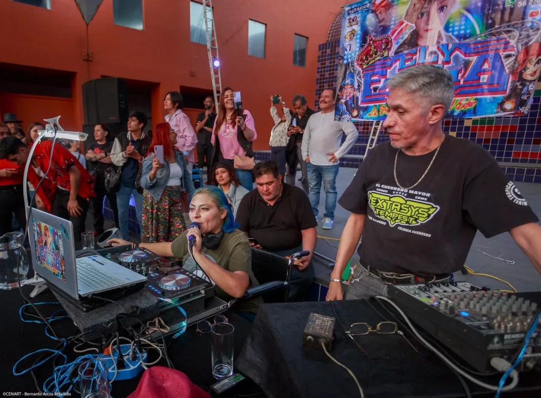 Ely Fania_Sonideros Ely Fania inaugura: Con la música en las venas: Sonideros del CENART