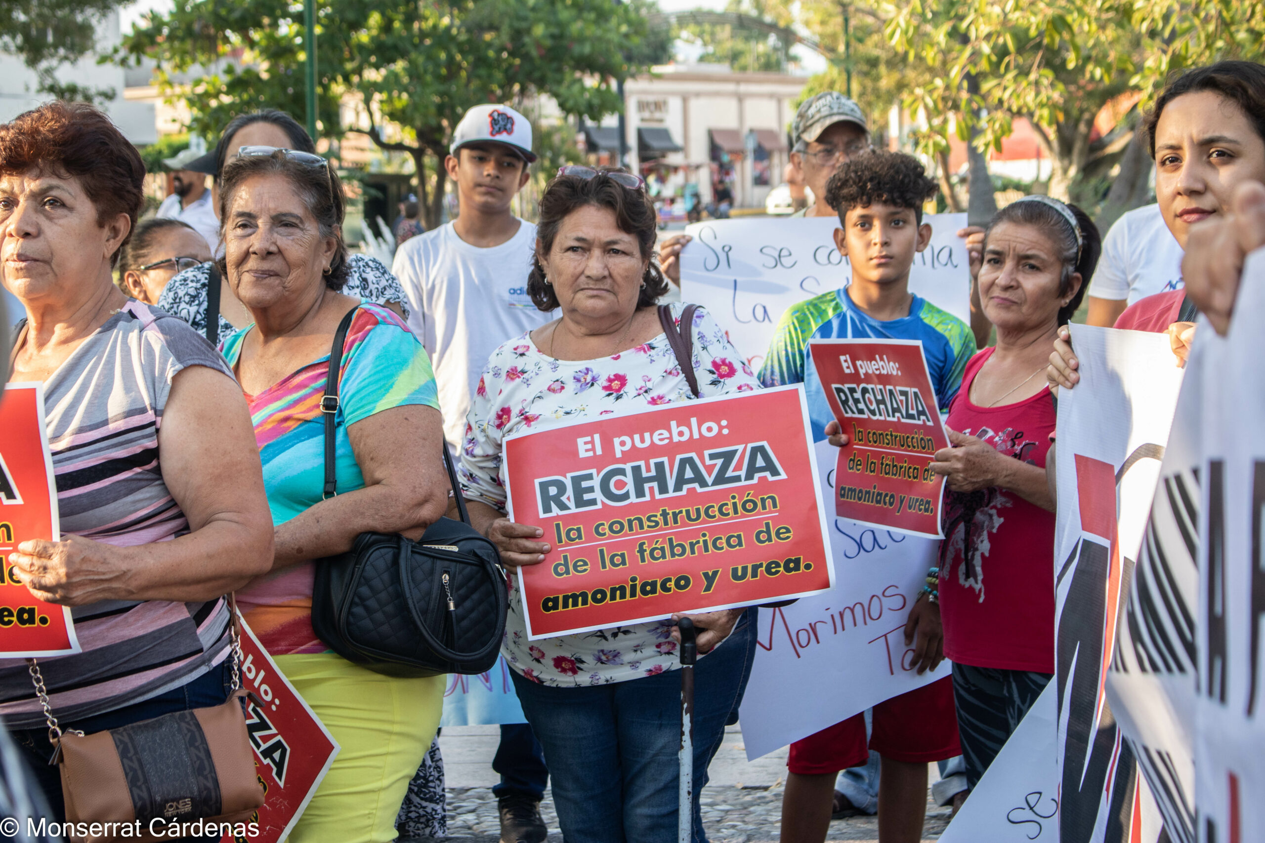 Con marcha, cuyutlenses rechazan de nueva cuenta planta de fertilizantes que afectaría humedales