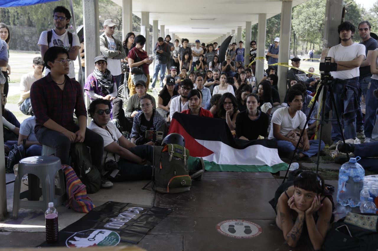 Académicos de la UNAM se reúnen para protestar contra la ocupación de Palestina