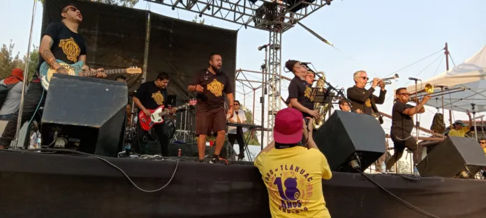 Foto: Moisés Franco | Maskatesta en el 18 aniversario de La Faro Tláhuac. Foto: Moisés Franco | Maskatesta en el 18 aniversario de La Faro Tláhuac.
