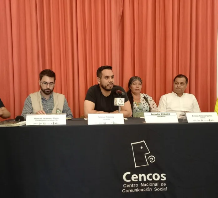 cencos La Comunidad de Coloradas de la Virgen convocó a una conferencia de prensa en el Centro Nacional de Comunicación Social (Cencos) para informar que ganaron el amparo sobre la situación del desplazamiento forzado en el estado de Chihuahua.