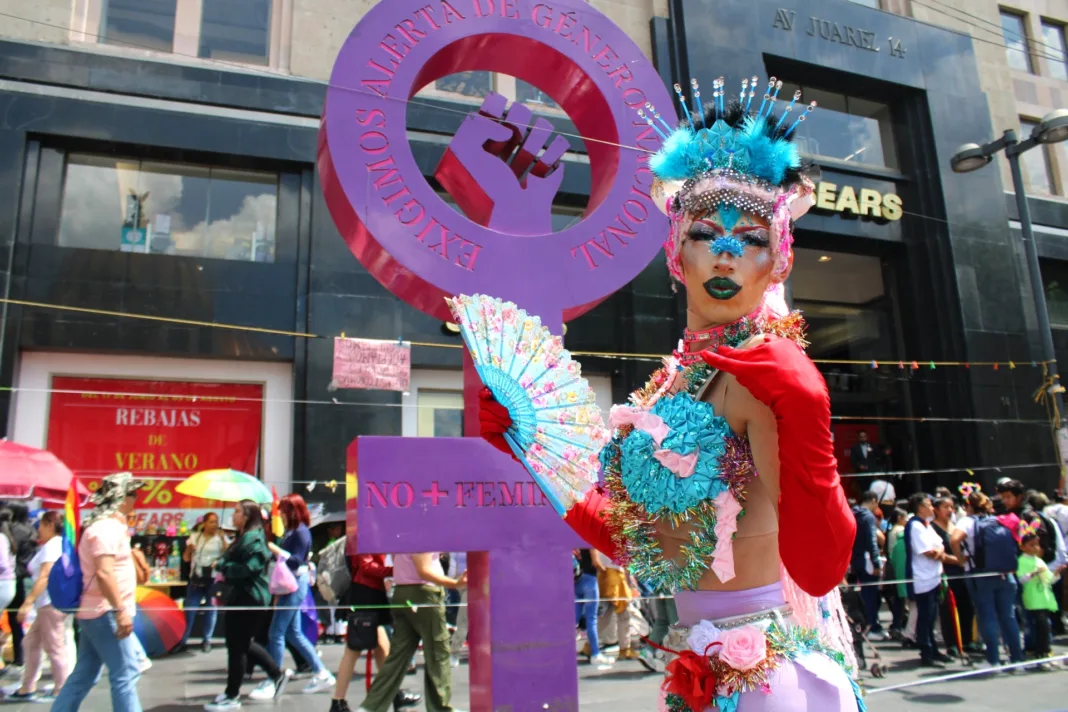 Ciudad de México, 29 de junio del 2024. El día de hoy se realizó la edición número 46 de la Marcha del Orgullo LGBT en la Ciudad de México. Esta movilización es una de las más importantes para la comunidad porque visibiliza, promueve y celebra la diversidad. Ciudad de México, 29 de junio del 2024. El día de hoy se realizó la edición número 46 de la Marcha del Orgullo LGBT en la Ciudad de México. Esta movilización es una de las más importantes para la comunidad porque visibiliza, promueve y celebra la diversidad.