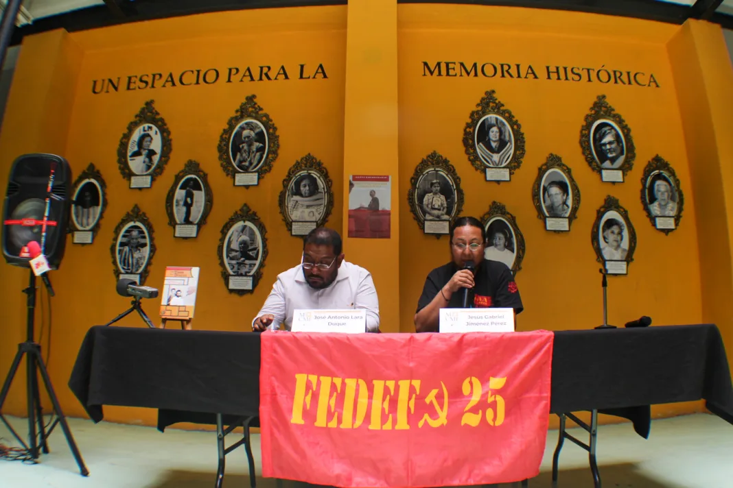 1 felix FEDEF- 25 mediante una conferencia de prensa anunció el regreso con vida de Félix Emiliano Pérez en compañía de sus familiares. A su vez, se denunciaron los intentos de deslegitimación en el caso, por parte de las autoridades.