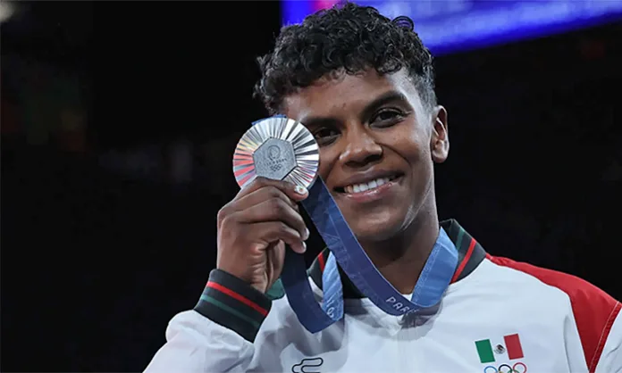 awiti México, gracias a la judoca Prisca Guadalupe Awiti Alcaraz, ganó una histórica medalla de plata en Judo al competir contra la eslovena Andreja Leski. El logro marcó la primera condecoración en esta disciplina para el país mexicano.
