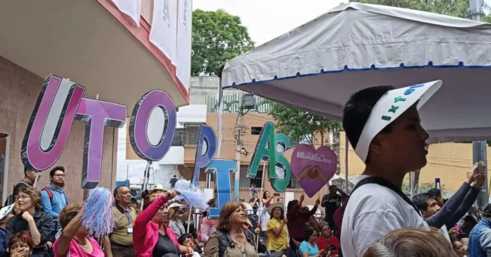 utopia-ixtapalcalli-gente utopia-ixtapalcalli-gente-inaguracion