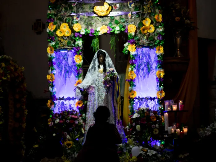 Del 19 al 28 de julio el pueblo originario Mixhuica, se reunió para festejar a Santa Maria Magdalena quien llegó hace 496 años durante la época colonial. Del 19 al 28 de julio el pueblo originario Mixhuica, se reunió para festejar a Santa Maria Magdalena quien llegó hace 496 años durante la época colonial.