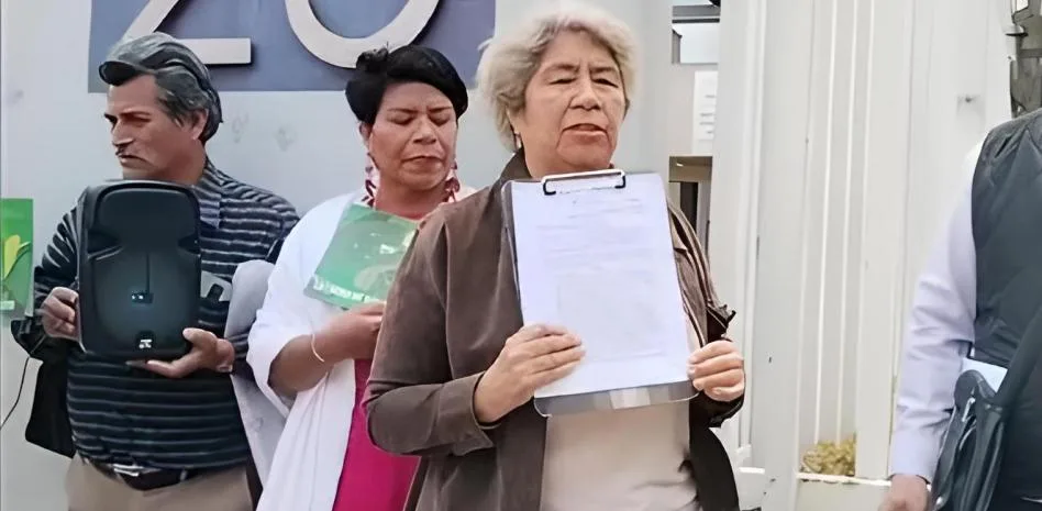 Se aperturó carpeta de investigación en contra de Hortensia Telésforo, defensora del territorio en solicitud de la alcaldía Xochimilco. La Asamblea General Permanente del Pueblo de San Gregorio Atlapulco denunció criminalización, alto al despojo y violación de los derechos. Se aperturó carpeta de investigación en contra de Hortensia Telésforo, defensora del territorio en solicitud de la alcaldía Xochimilco. La Asamblea General Permanente del Pueblo de San Gregorio Atlapulco denunció criminalización, alto al despojo y violación de los derechos.