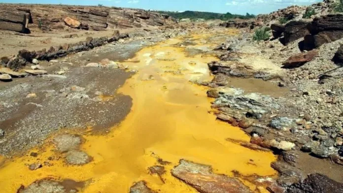 Autoridades federales y estatales aseguraron avances en el caso de Río Sonora y pobladores del territorio lo desmintieron, solicitando a su vez, pruebas de lo mencionado por el derrame tóxico en 2014. Autoridades federales y estatales aseguraron avances en el caso de Río Sonora y pobladores del territorio lo desmintieron, solicitando a su vez, pruebas de lo mencionado por el derrame tóxico en 2014.