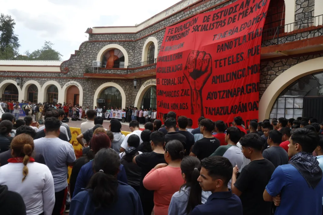 461189553_912945877527389_7201666426845539280_n Ayotzinapa
