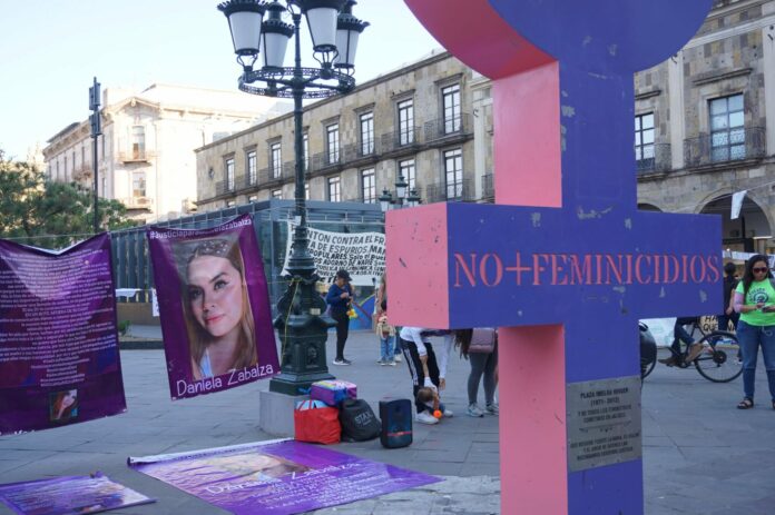 “Nos unimos en dolor y en resistencia”: madres con hijas desaparecidas y víctimas de feminicidio reclaman justicia y alto a la violencia de género en Jalisco