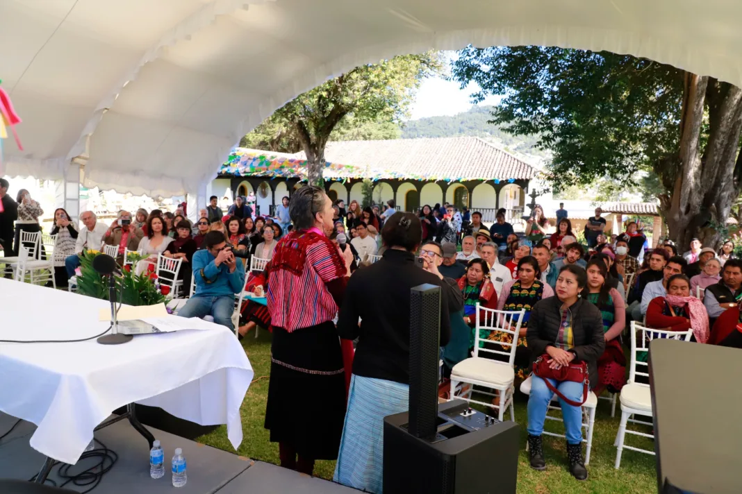 469884238_1109579097869343_2151217139303264397_n Presentan el libro Las Abejas de Acteal: El Camino de la No-Violencia en conmemoración de su 32 aniversario