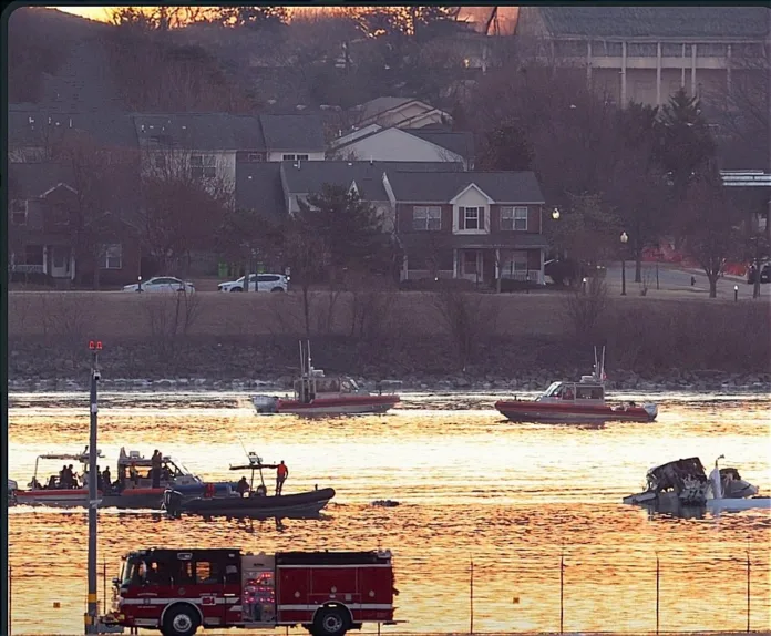 GijY37ZboAApK3Z Río Potomac