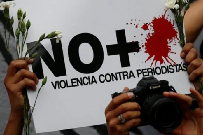 Calletano de Jesús Guerrero, periodista de Global México quien investigaba sobre el robo de combustible en Huehuetoca, fue asesinado 4 días después de recibir amenazas de muerte por presuntos integrantes de robo de combustible. Es el segundo periodista asesinado del mismo medio, con una diferencia de 12 años, el primero fue Adrián Silva Moreno quien cubría sobre temas similares Calletano de Jesús Guerrero, periodista de Global México quien investigaba sobre el robo de combustible en Huehuetoca, fue asesinado 4 días después de recibir amenazas de muerte por presuntos integrantes de robo de combustible. Es el segundo periodista asesinado del mismo medio, con una diferencia de 12 años, el primero fue Adrián Silva Moreno quien cubría sobre temas similares