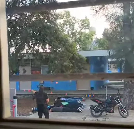 Captura de pantalla 2025-02-12 151319 Policía estatal ingresa a la Escuela Normal Rural de Atequiza, Jalisco, y detiene a estudiantes