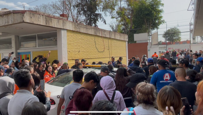 Después de 2 años de injusticia e impunidad, gracias a la lucha de las familias, detuvieron al conserje de la escuela primaria "Tezozómoc" ubicada en la colonia Vasco de Quiroga en la G.A.M, quien abusó sexualmente de 5 estudiantes con ayuda de la directora y una maestra. La directora fue llevada a la Fiscalía junto con la madre de uno de los estudiantes y el conserje fue llevado a la G.AM. 4.