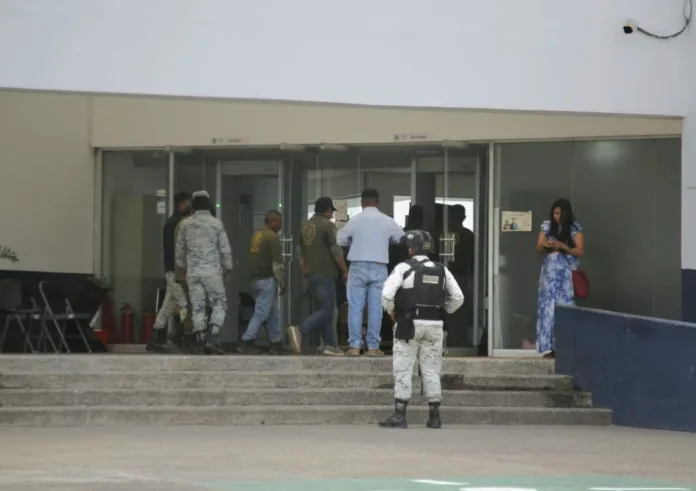WhatsApp-Image-2025-02-20-at-1.53.42-PM Detienen a policías comunitarios en Guerrero mientras brindaban servicio humanitario