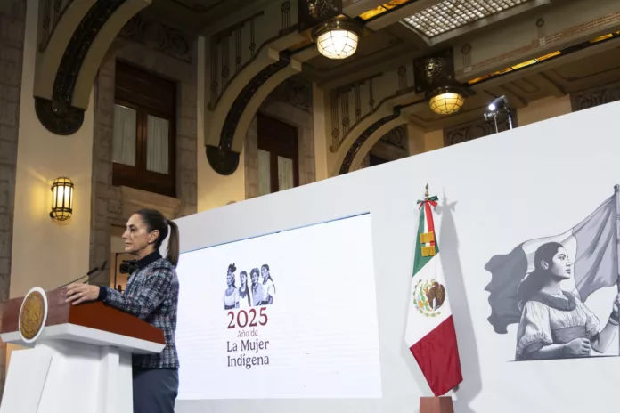 2025-06-26_Conferencia_de_prensa_matutina_-_Palacio_Nacional__21_JCB