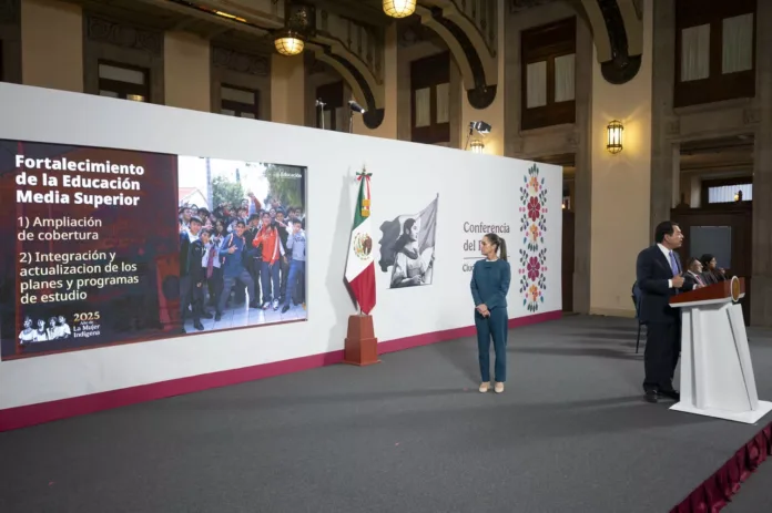 2025-07-28_Conferencia_de_prensa_matutina_-_Palacio_Nacional__07_SLE
