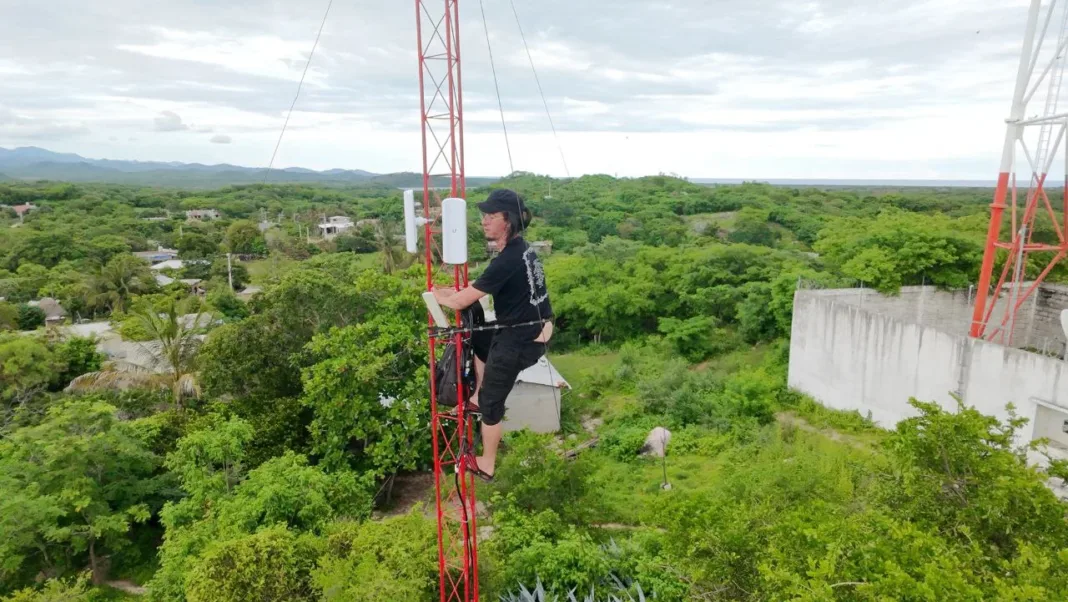 oo1 Pueblos indígenas del Coyul refuerzan su autonomía con red de internet comunitario en Oaxaca