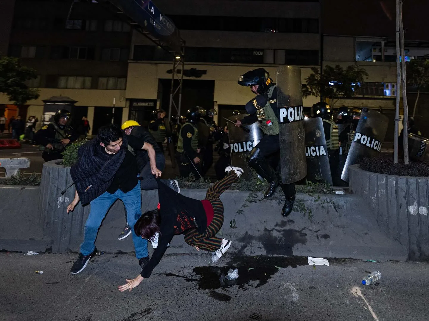 Jóvenes peruanos exigen la renuncia de Dina Boluarte y rechazan la Ley 32123 en la Marcha Nacional