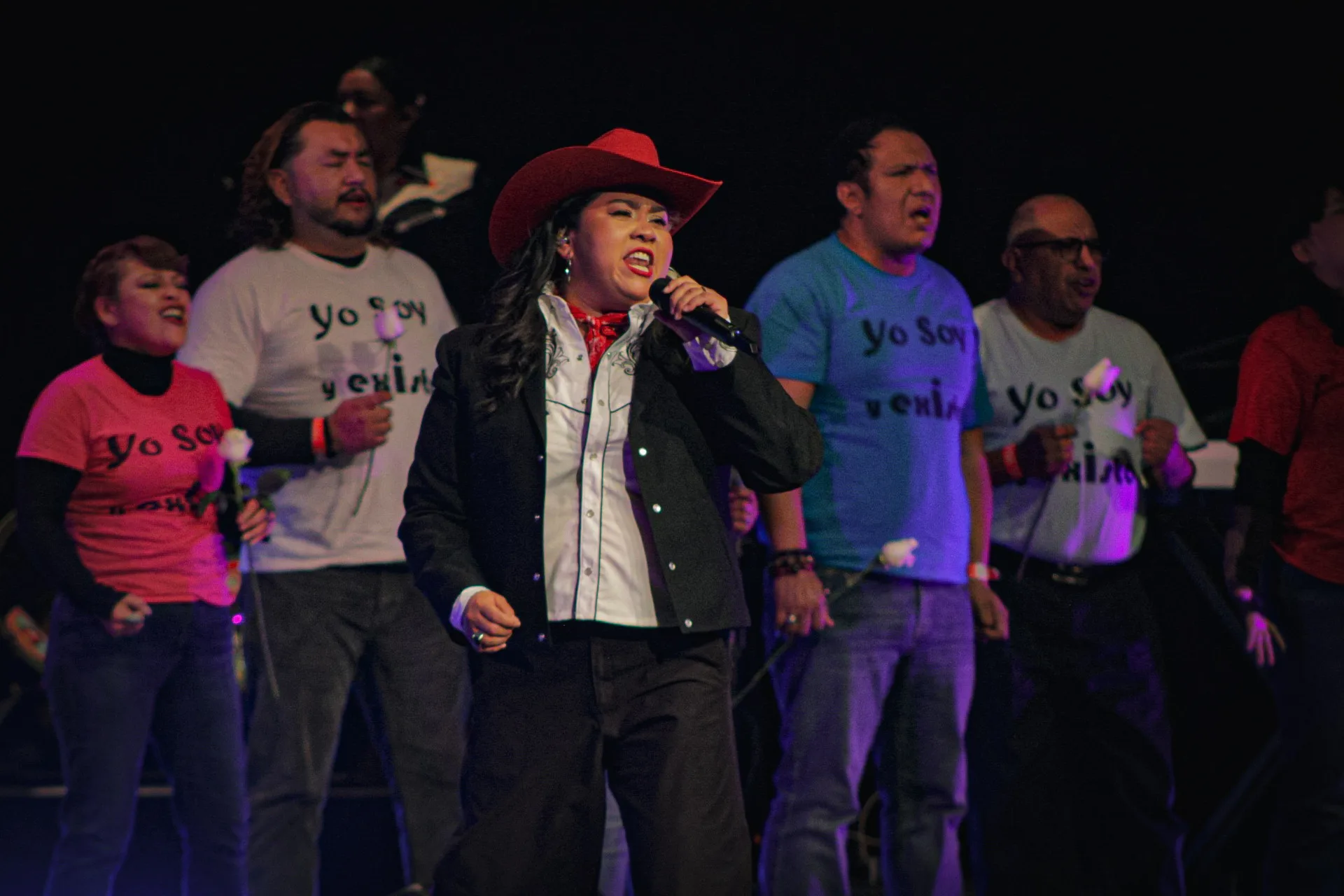 El Teatro de la Ciudad Esperanza Iris resonó en un grito sororo al finalizar la gira musical de Vivir Quintana "Fuimos Todas Tour 2025", quien estrenó su álbum "Cosas que sorprenden de la audiencia".Texto por Brigette Reyes / @briggete_reyes_fotografa Fotografías por Denisse Ureña / @denisseure_