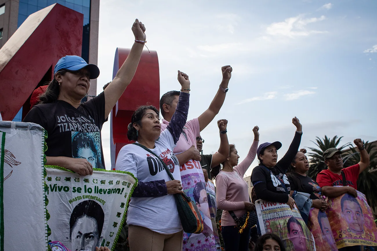 A 11 años del crimen de Ayotzinapa, familias denuncian simulación y exigen verdad al gobierno de Claudia Sheinbaum