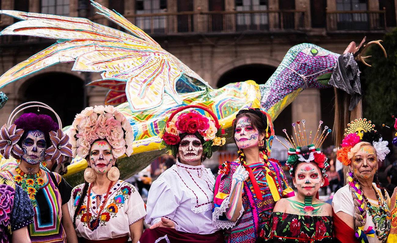 Alebrijes monumentales llenan de color y tradición el corazón de la CDMX
