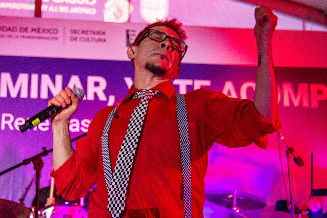 El ska de La Tremenda Korte celebra 25 años de lectura y resistencia en la FIL Zócalo