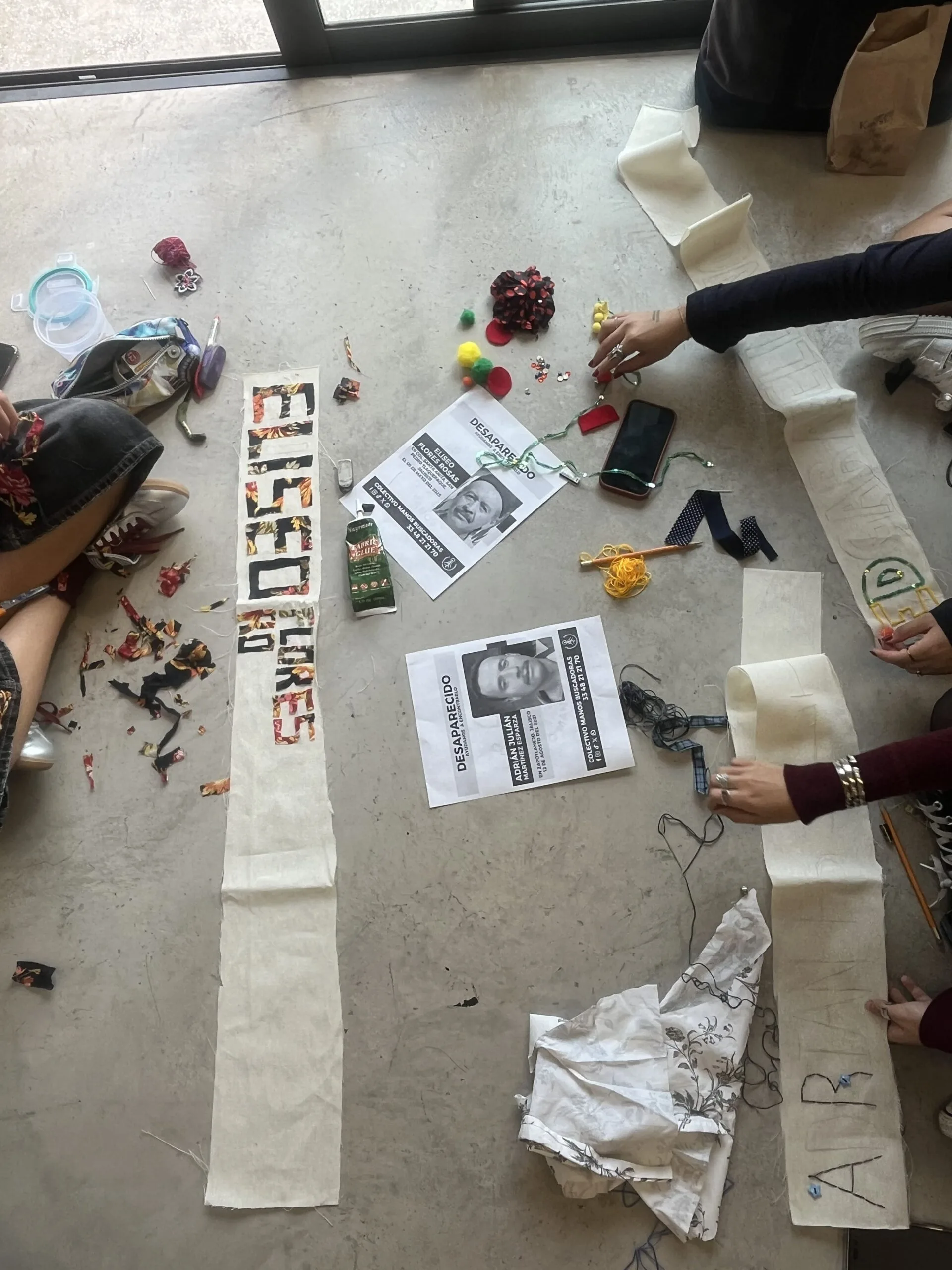 “Memoria textil expandida”: un taller para tejer la ausencia y bordar la memoria