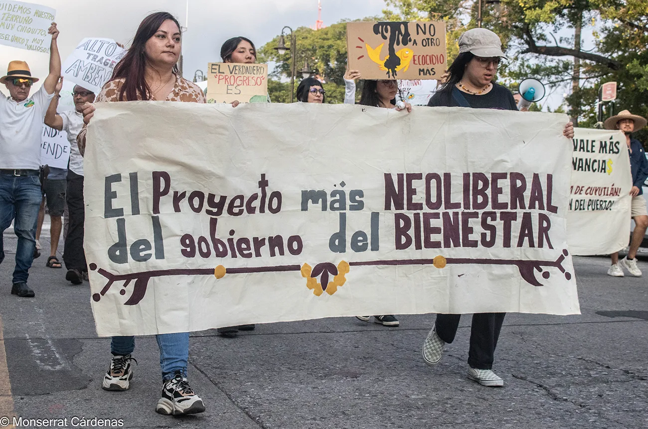 ¡Cuyutlán no te vamos a fallar!: Colimenses marchan contra proyecto de expansión del Puerto de Manzanillo