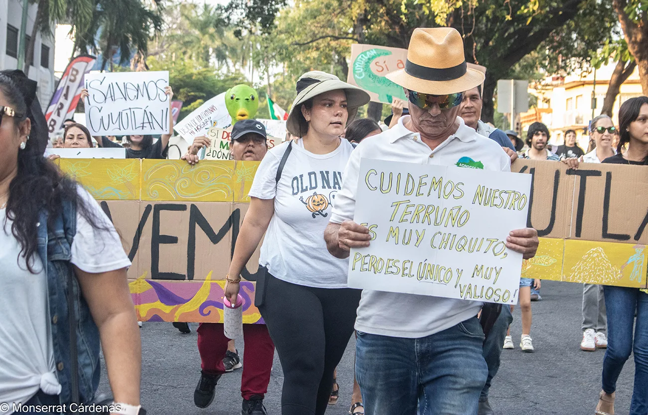 ¡Cuyutlán no te vamos a fallar!: Colimenses marchan contra proyecto de expansión del Puerto de Manzanillo
