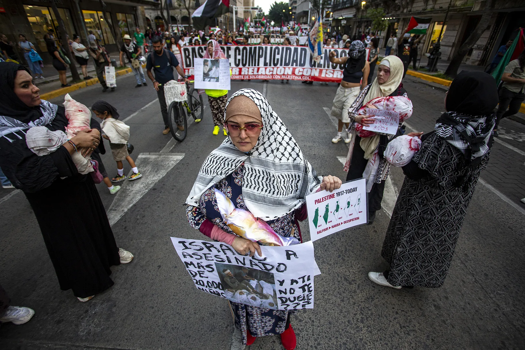 Guadalajara marcha por Palestina: denuncian dos años de genocidio y exigen romper relaciones con Israel