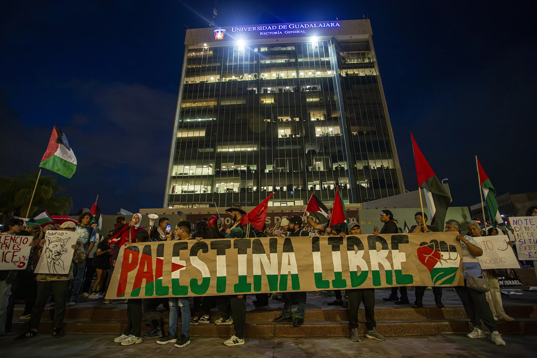 Guadalajara marcha por Palestina: denuncian dos años de genocidio y exigen romper relaciones con Israel