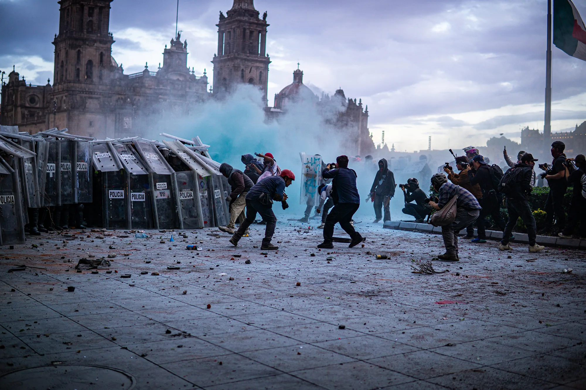 Marcha del 2 de octubre 2025 en CDMX: más de 10 mil asistentes y enfrentamientos en el Zócalo