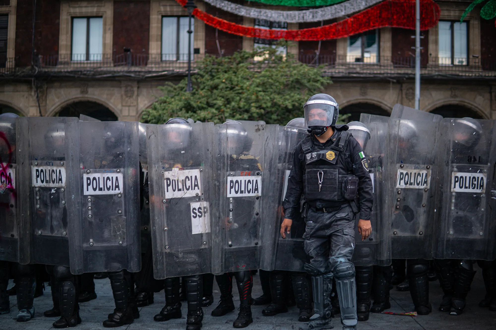 Marcha del 2 de octubre 2025 en CDMX: más de 10 mil asistentes y enfrentamientos en el Zócalo