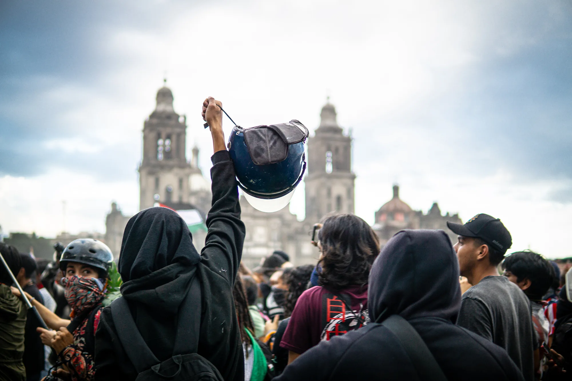 Marcha del 2 de octubre 2025 en CDMX: más de 10 mil asistentes y enfrentamientos en el Zócalo