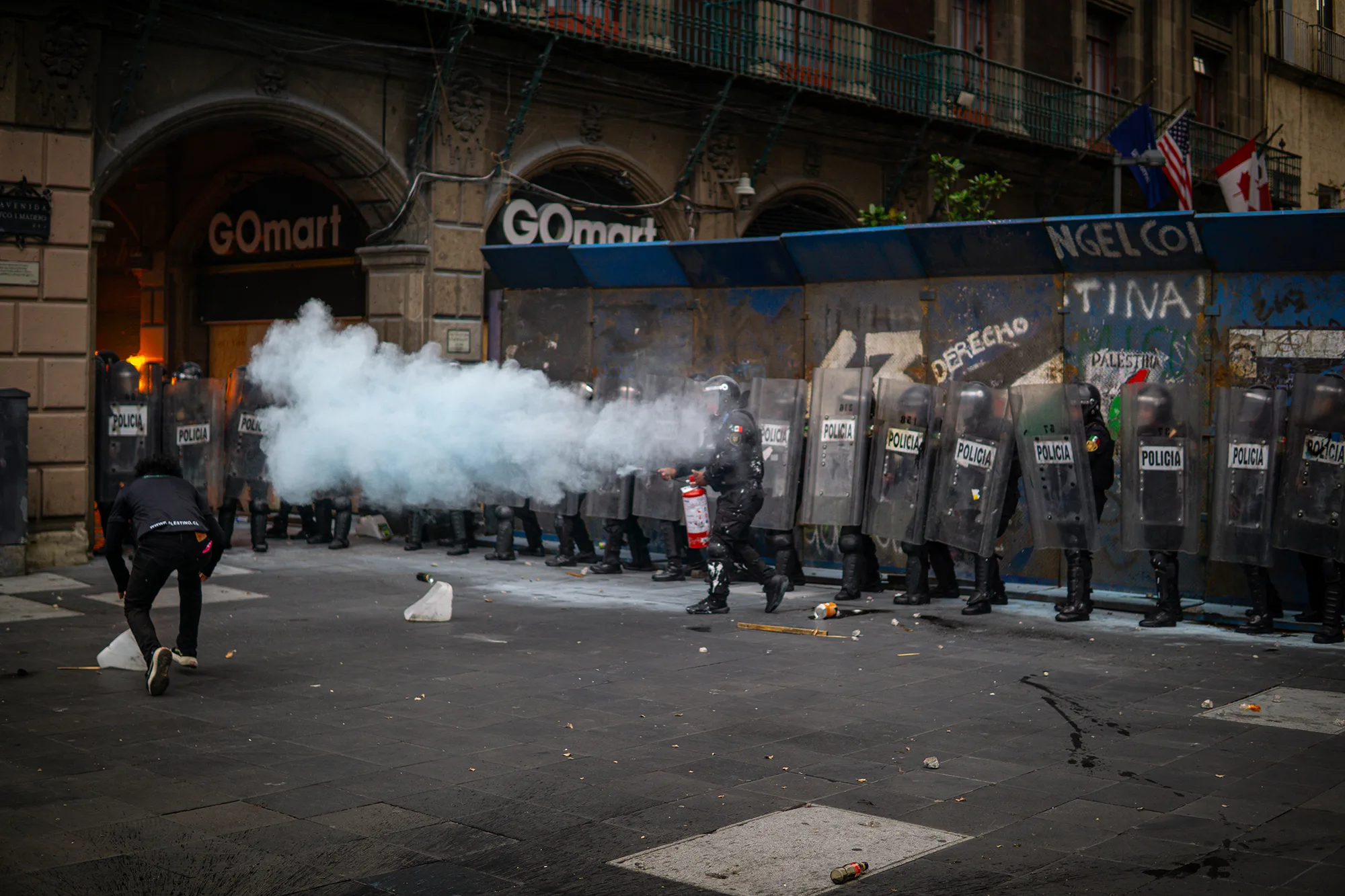 Marcha del 2 de octubre 2025 en CDMX: más de 10 mil asistentes y enfrentamientos en el Zócalo