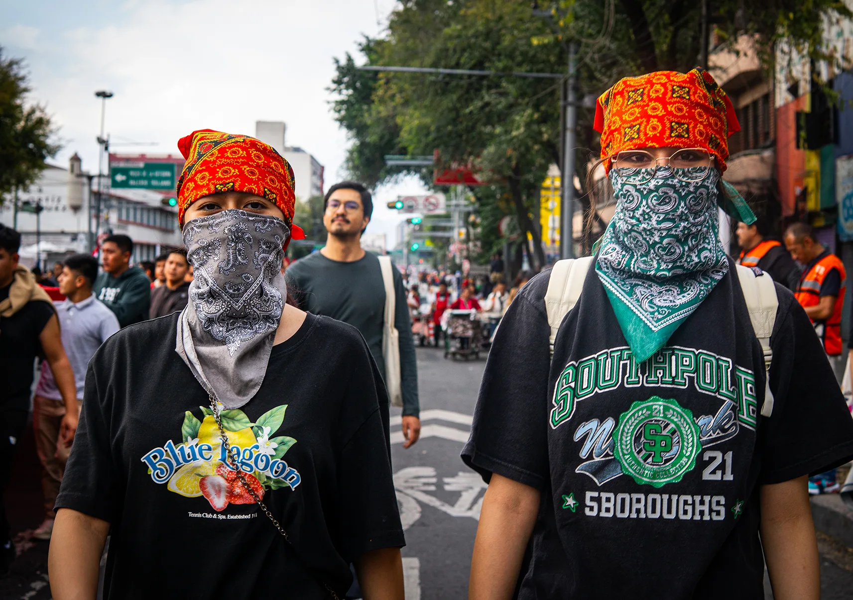 Marcha del 2 de octubre 2025 en CDMX: más de 10 mil asistentes y enfrentamientos en el Zócalo