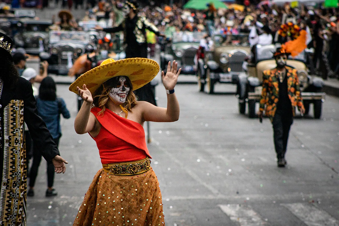 El Gran Desfile de Día de Muertos celebra la vida, la historia y la identidad mexicana
