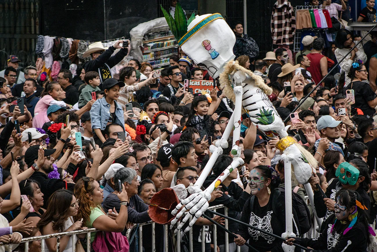 El Gran Desfile de Día de Muertos celebra la vida, la historia y la identidad mexicana