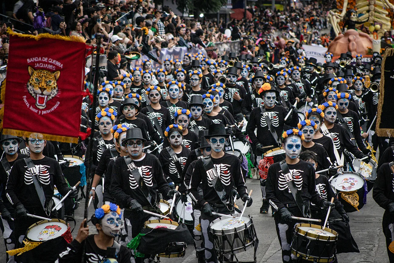 El Gran Desfile de Día de Muertos celebra la vida, la historia y la identidad mexicana