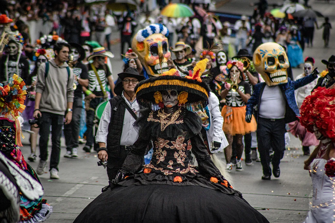 El Gran Desfile de Día de Muertos celebra la vida, la historia y la identidad mexicana
