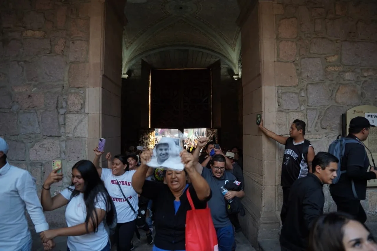 Protestas en Morelia exigen justicia por asesinato del alcalde de Uruapan