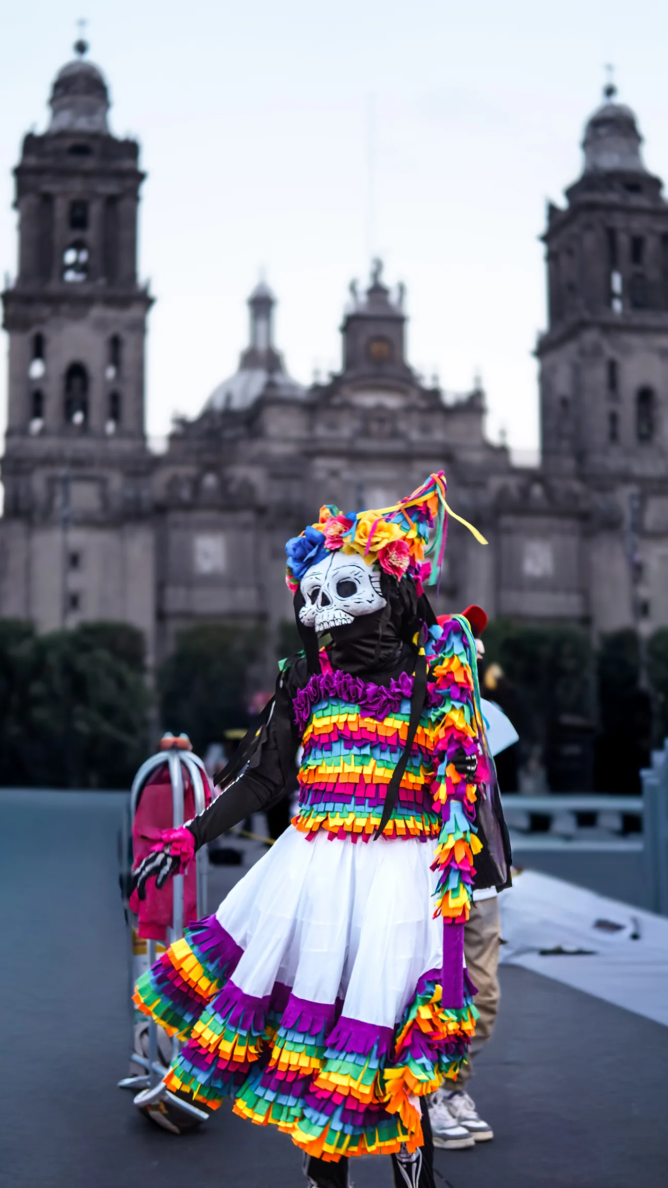 El Zócalo se llena de catrinas y ritmo con la Mega Clase de Baile Aeróbico